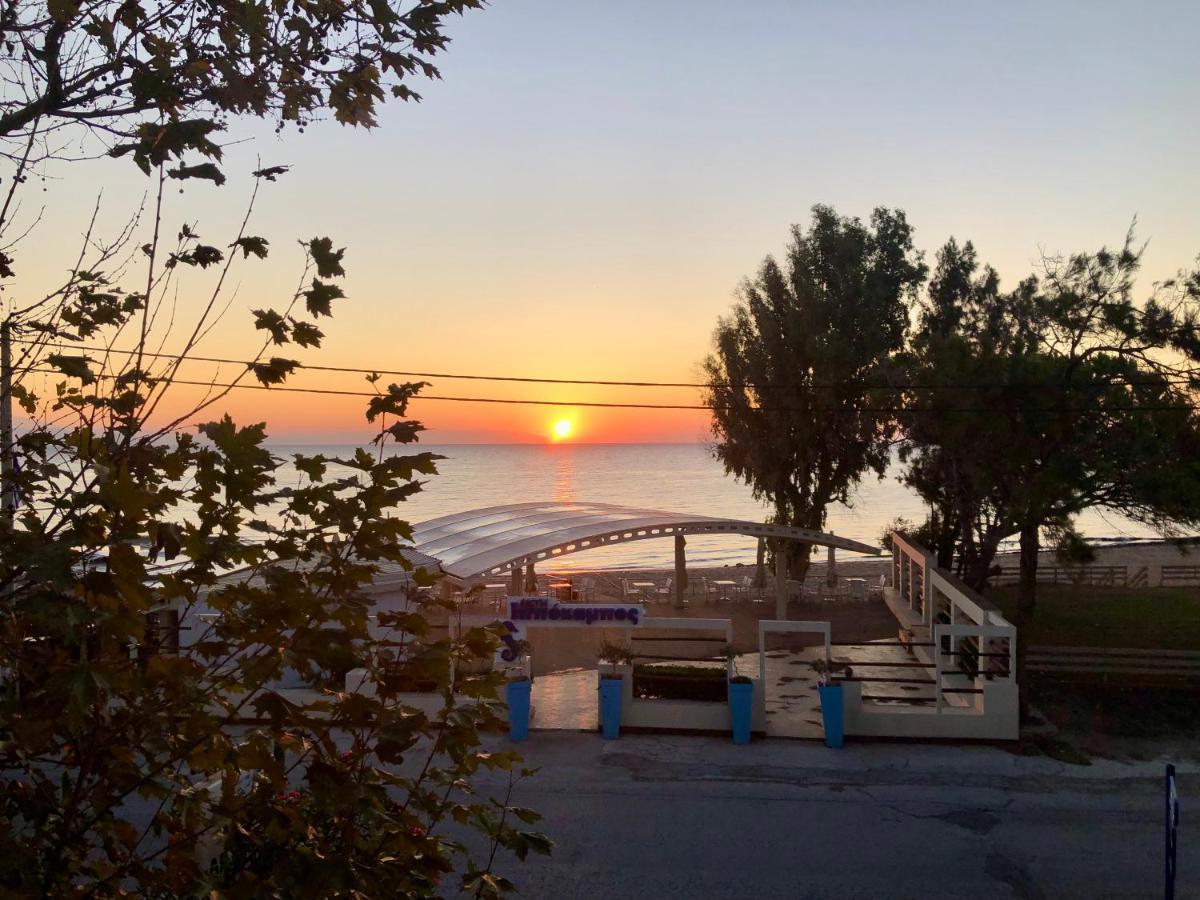 Chloe'S Sunrise Beach House Vila Atenas Exterior foto